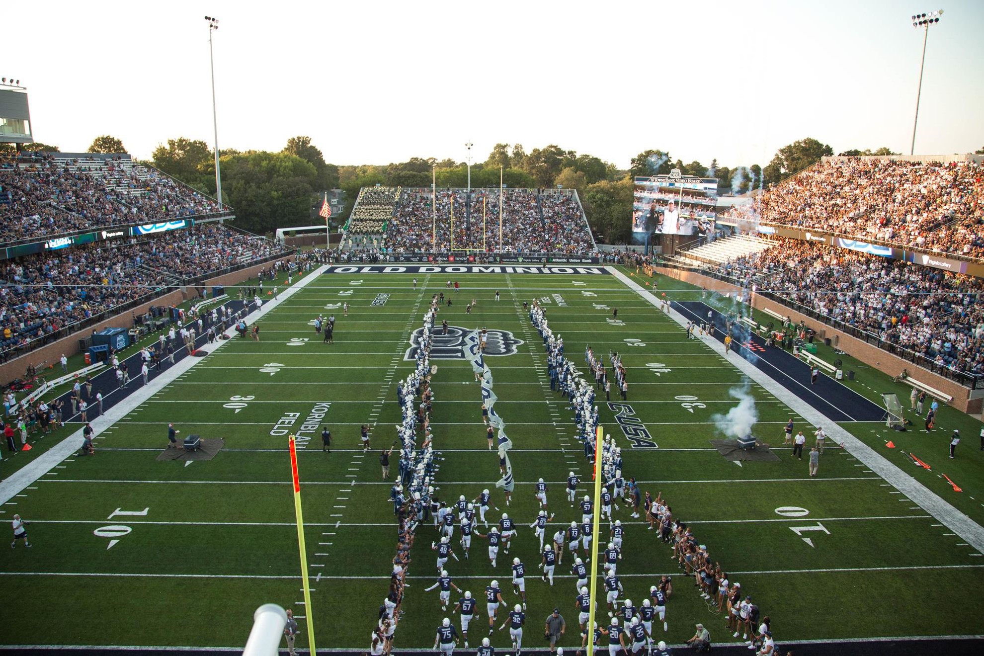 Yotoqxonadagi jinsiy aloqaning yashirin kamera tasvirlari